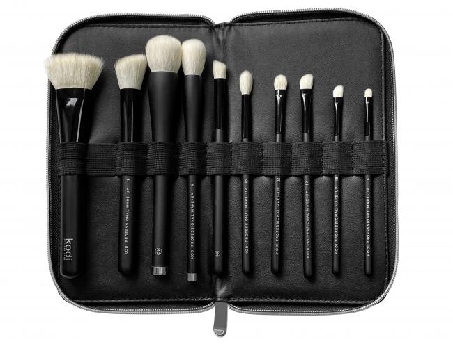 Набір пензликів для макіяжу "White pile brushes set":